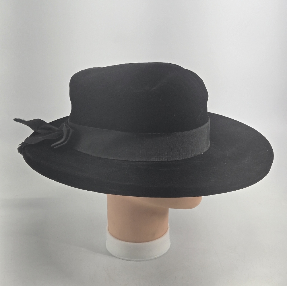 Emme Vintage Black Velvet Hat